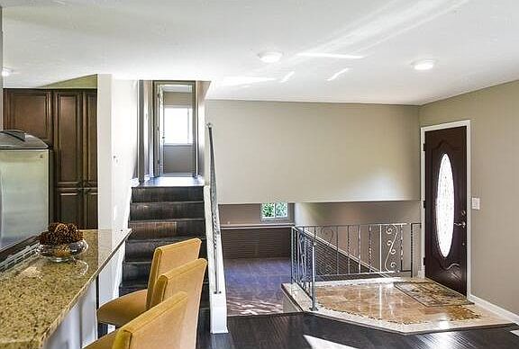 4th image of 26930 Oxford Park Ln