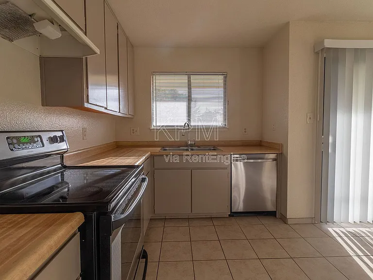 1311 W Century Blvd #42 — Photo 10