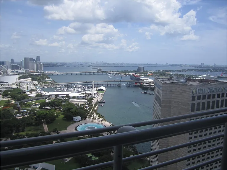 325 Biscayne Blvd #4316 — Photo 22