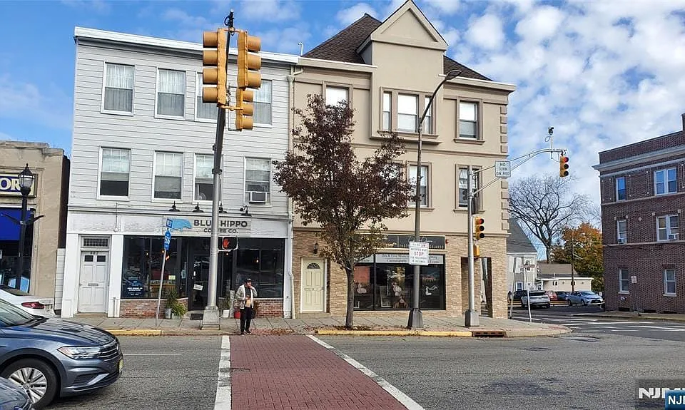 662 Bloomfield Ave