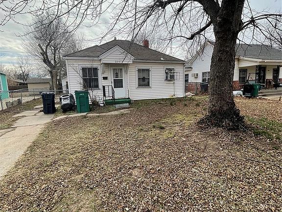 3rd image of 2216 SW 21st St