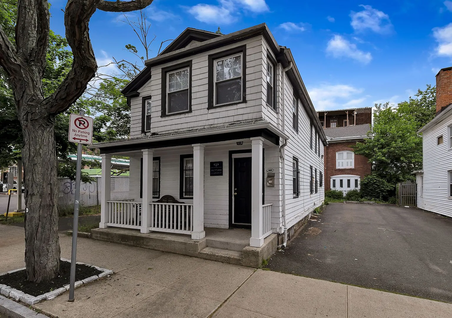 401 Crown Street — Photo 1