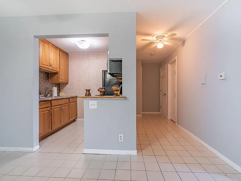 585 Hill Dr #315 — Photo 11