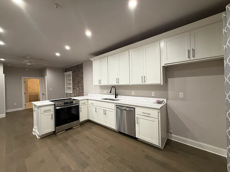 102 N Alston St #203 — Photo 6