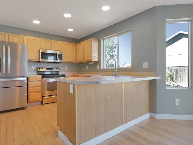 9933 Bourbon St SE — Photo 2