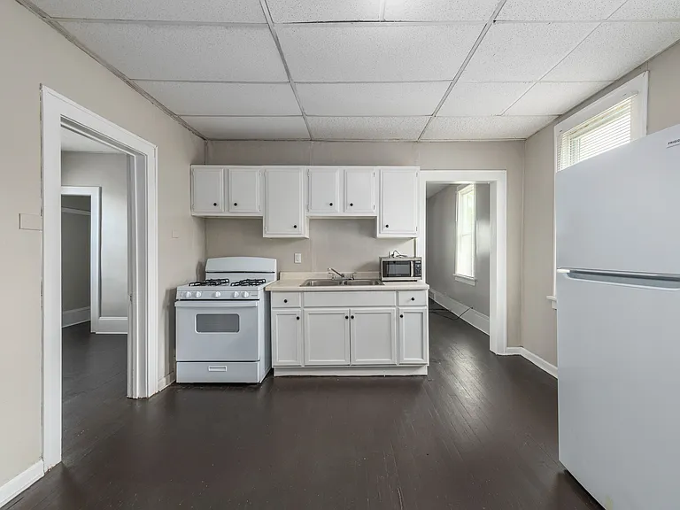 6729 Forman Ave #4 — Photo 3