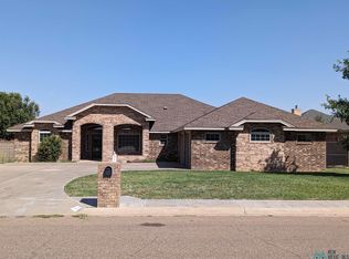 3801 Springwood Dr, Clovis, NM 88101