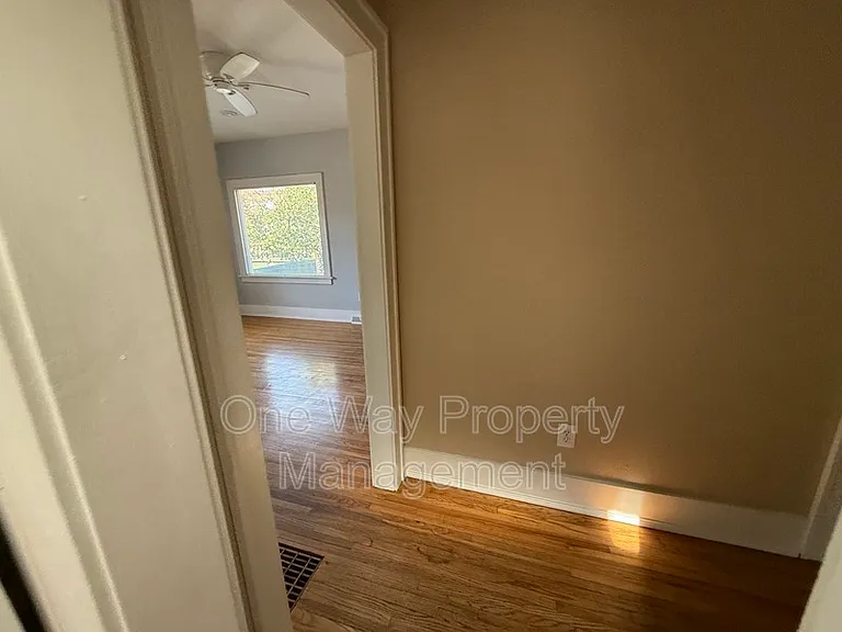 804 11th St #1 — Photo 12