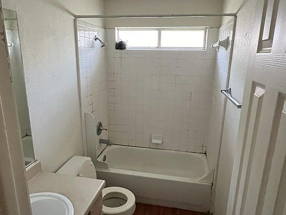 5th image of 106 Cedargrove St #1
