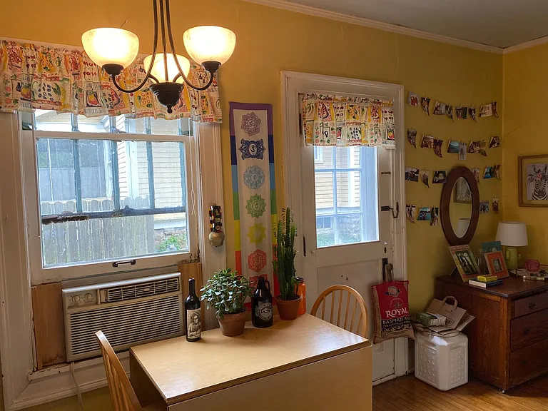 609 S Fess Ave — Photo 3