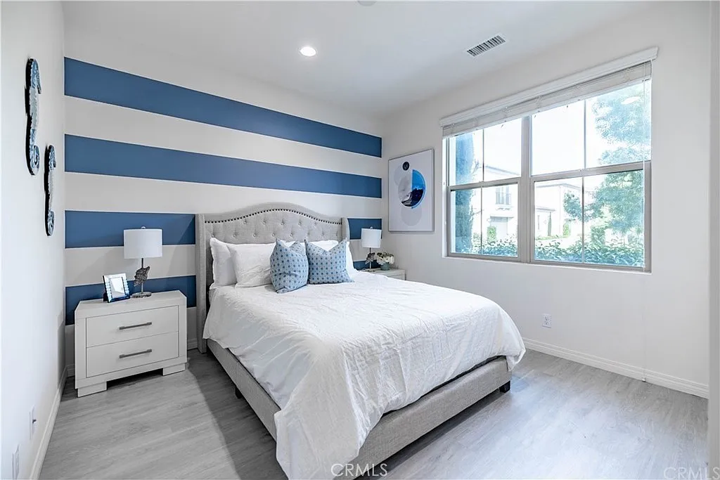 4 bed, 1907 sqft, $5,500 — Photo 4