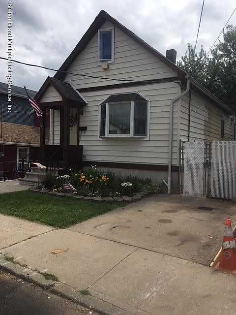 1st image of 90 Ontario Ave