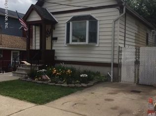 90 Ontario Ave, Staten Island, NY 10301