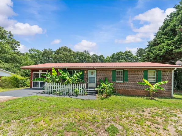 564 Peters Street, Statham, GA 30666