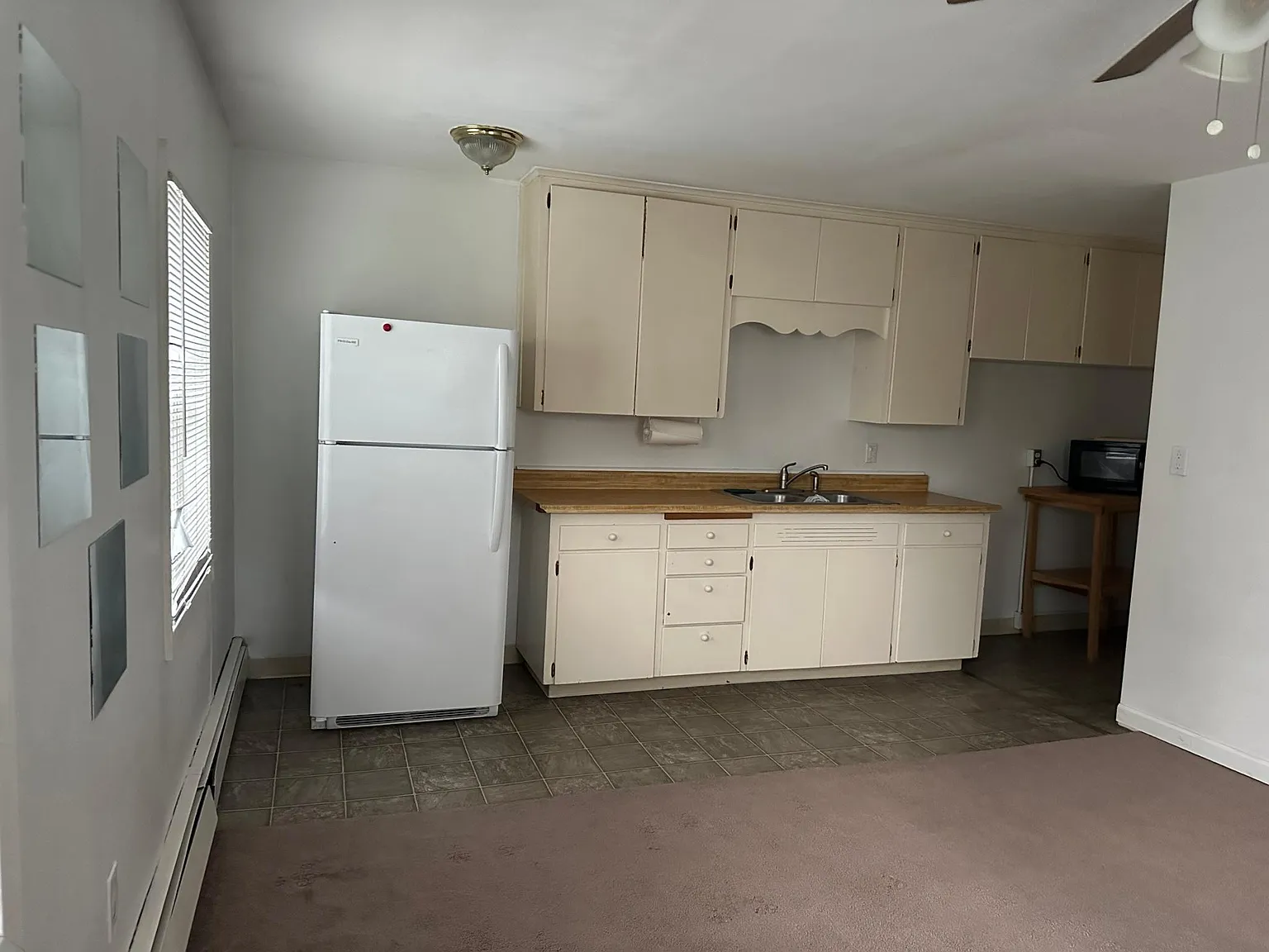 1644 Willow St — Photo 2