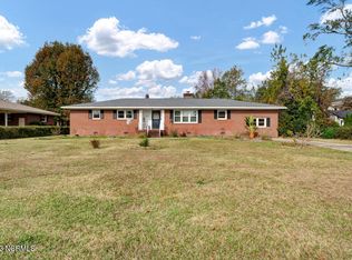 1609 Robert E Lee Dr, Wilmington, NC 28412