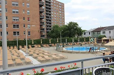 Sold by AAA Young Shuen Realty Inc.