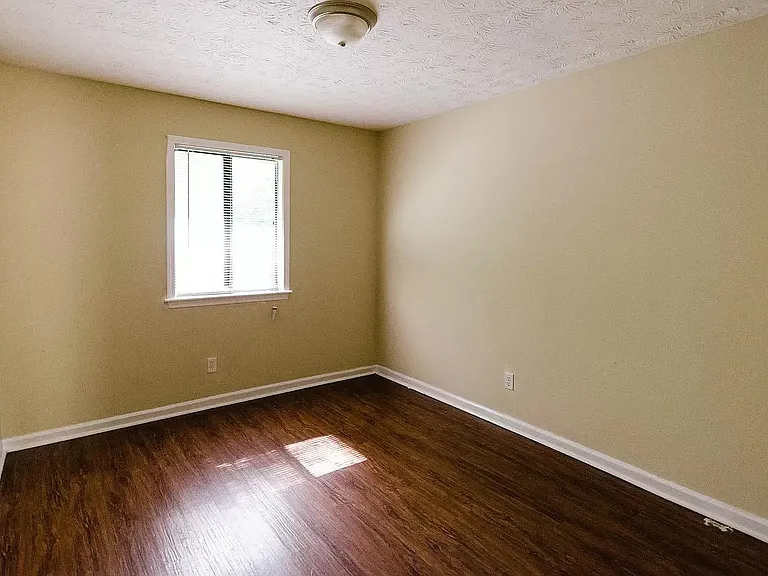 111 Langford Ct #111 — Photo 7