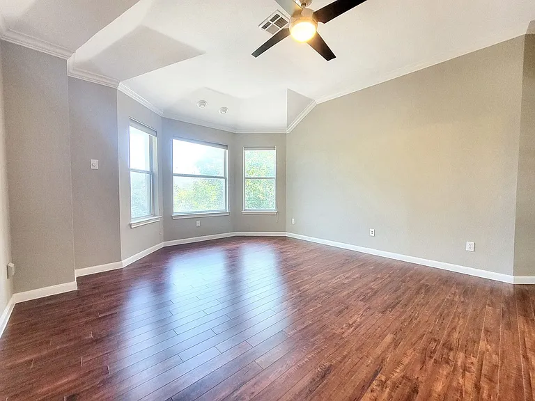 1617 Sunterro — Photo 23