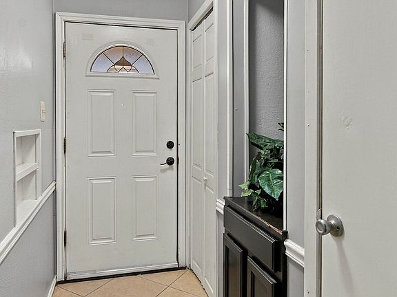 4th image of 7917 Berry Brook Dr