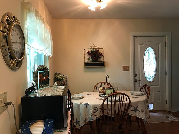 5th image of 5824 N Clark Ave