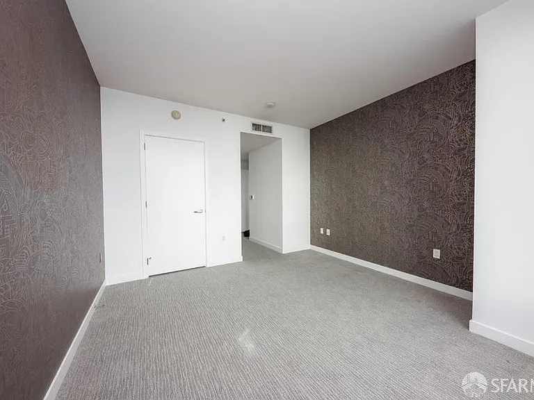 301 Main St #22D — Photo 12