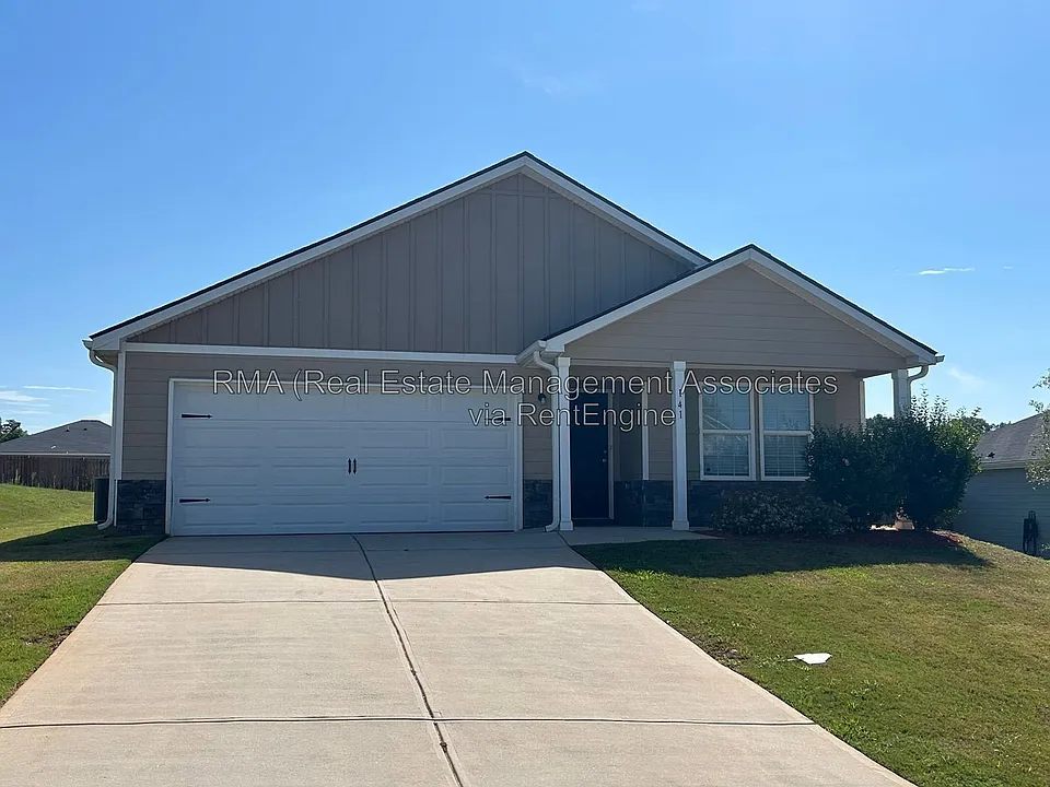 141 Dogwood Ln