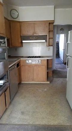 2nd image of 1097 E 52nd St