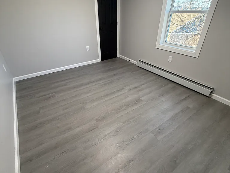 723 Burden Ave #1 — Photo 7