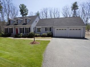 26 Upton Hills Ln, Middleton, MA 01949
