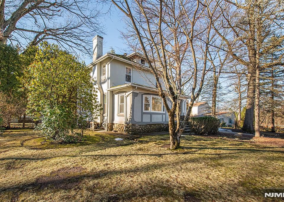 1st image of 181 Ridge Ave