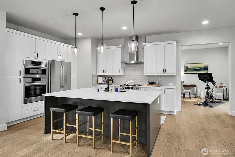 5th image of 6309 207th Avenue E