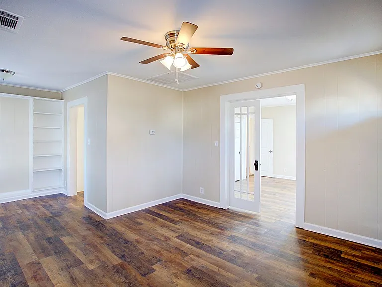 1308 Joslin St — Photo 4