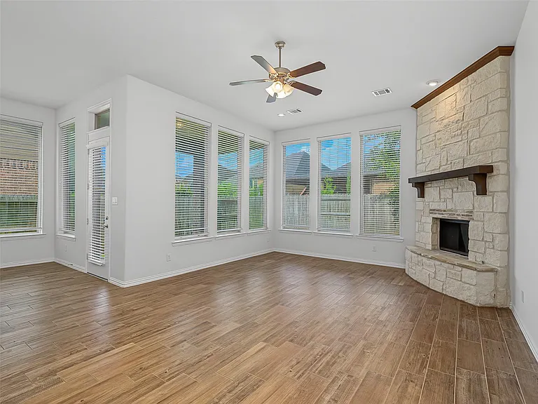 27215 Symphony Creek Ln — Photo 25