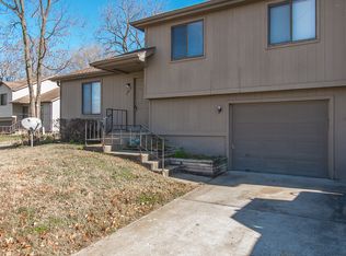 1012 N Hampton Ave, Springfield, MO 65802