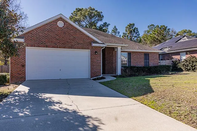 Alicia Drive 128 - 350 — Photo 2