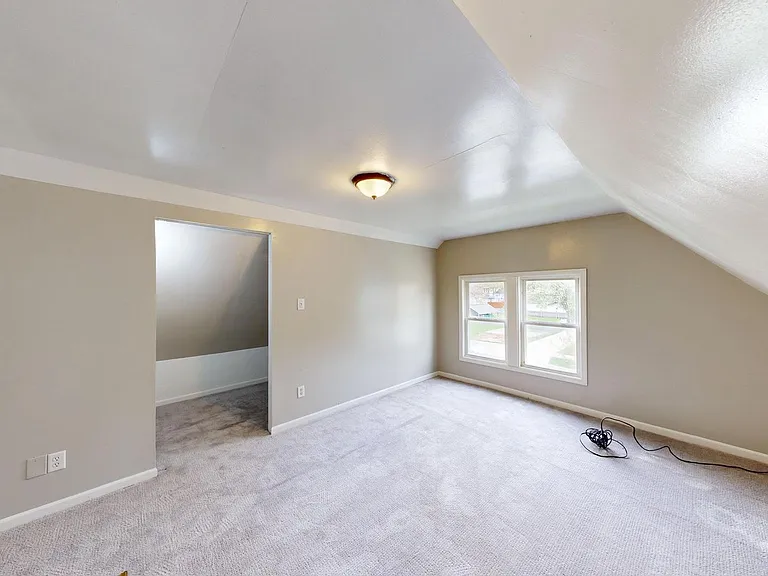518 Myers St — Photo 11