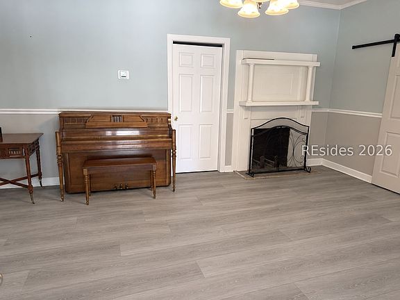 5th image of 213 Keene Avenue