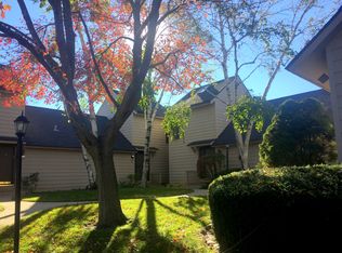 731 Shepard Ct, Gurnee, IL 60031