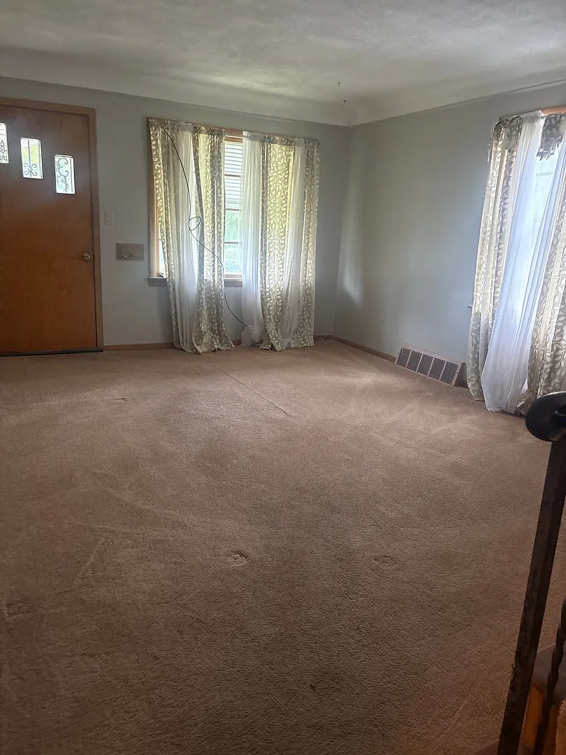 Renovated single family home for rent — Photo 2