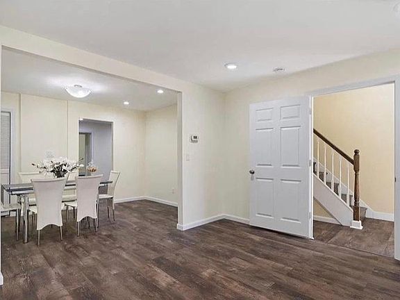 Living room/dining room open concept