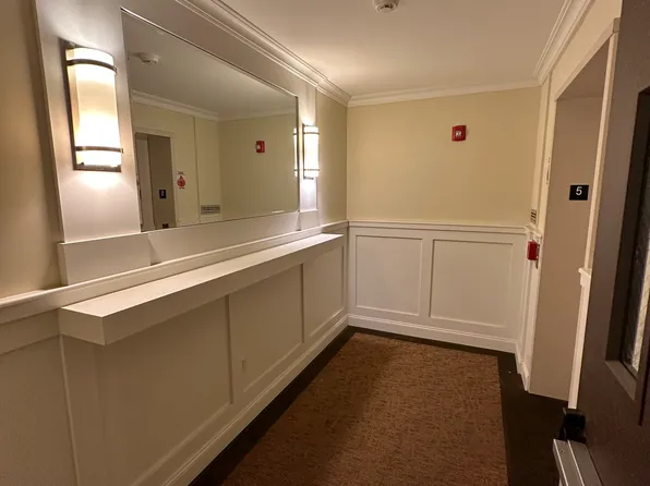 2001 Hudson Terrace image 12 of 16