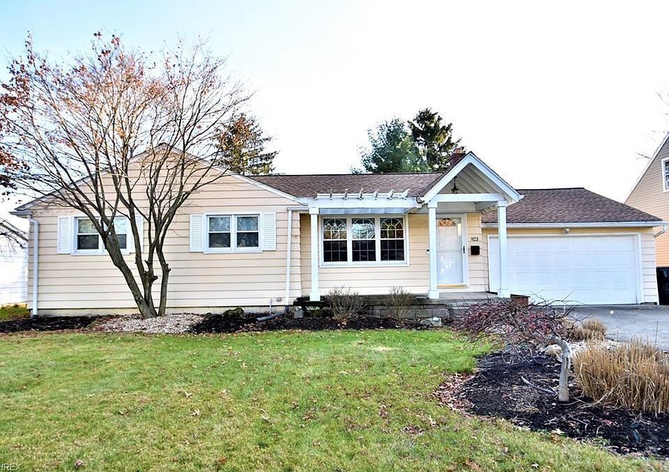 1st image of 923 Larkridge Ave