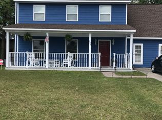 208 Pebble Ln, Jacksonville, NC 28546