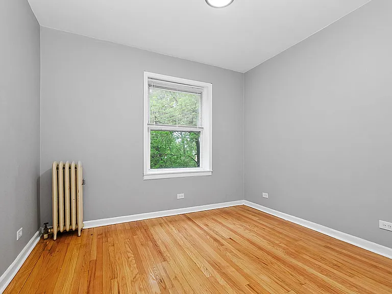 6200 S Albany Ave — Photo 9