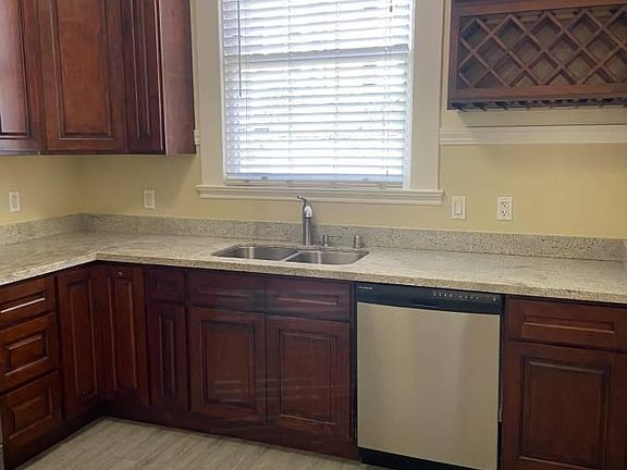 3rd image of 1372 Pine St #110