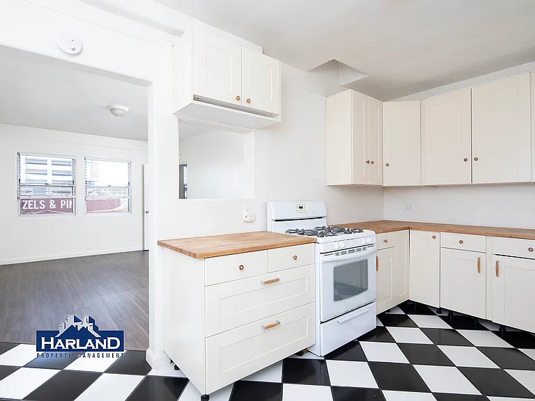 3809-3815 Ray St #3809 — Photo 3