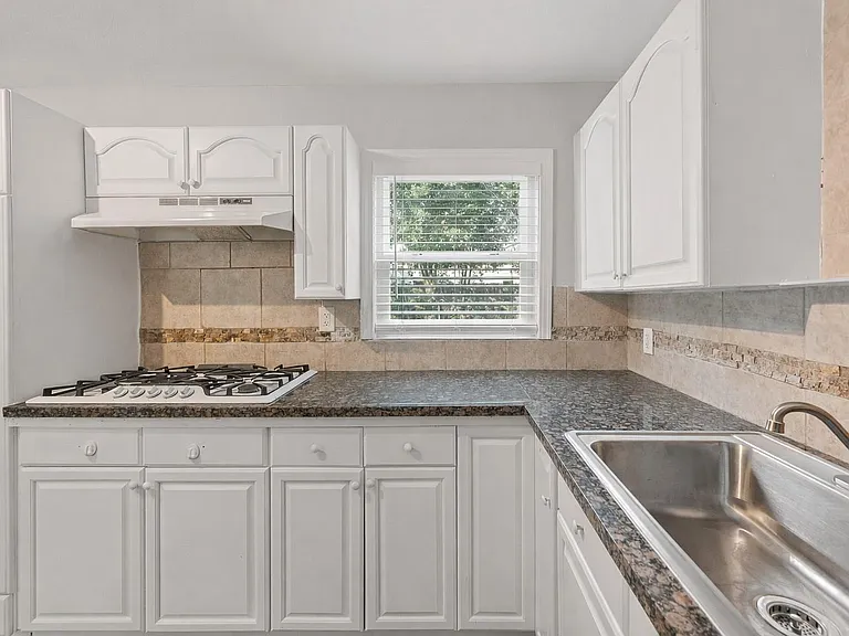 3823 Florinda St — Photo 11