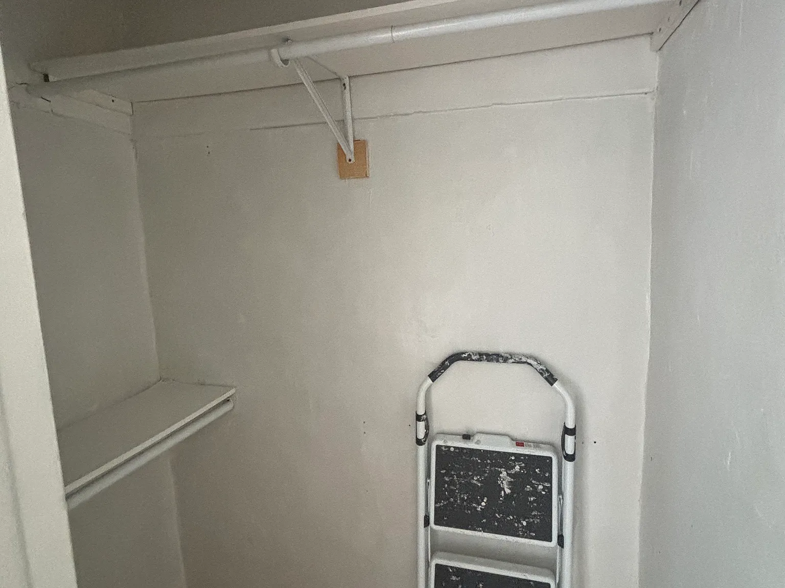 1 bed, 650 sqft, $1,200 — Photo 3