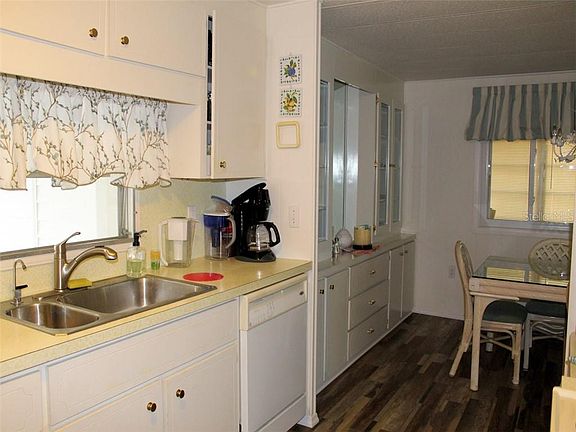 5th image of 44 Sabal Palm Dr